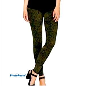 Matty M Snakeskin Cropped Leggings Small EUC Grey Black Stretch Activewear